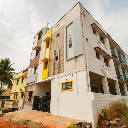 Oyo 71549 Shri Sai Apartments Mettuppālaiyam エクステリア 写真
