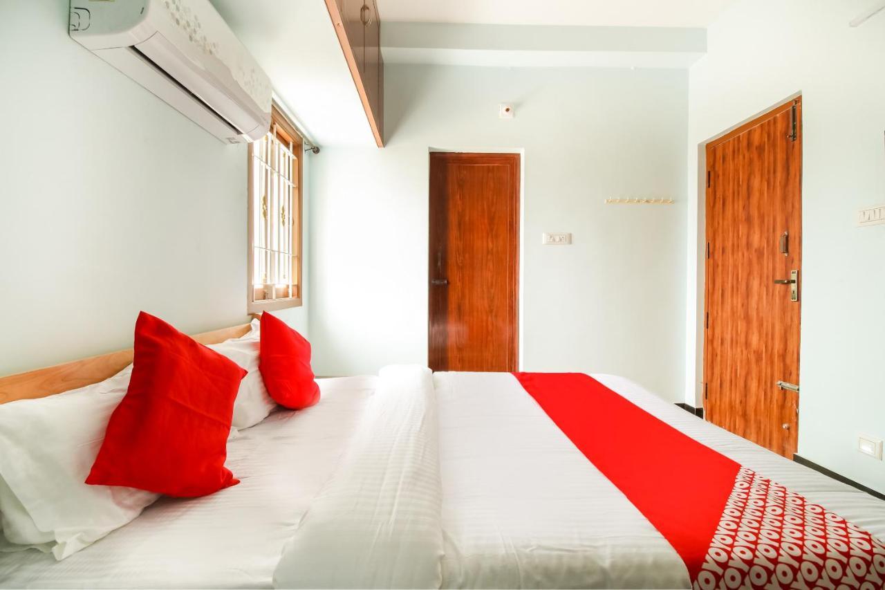 Oyo 71549 Shri Sai Apartments Mettuppālaiyam エクステリア 写真