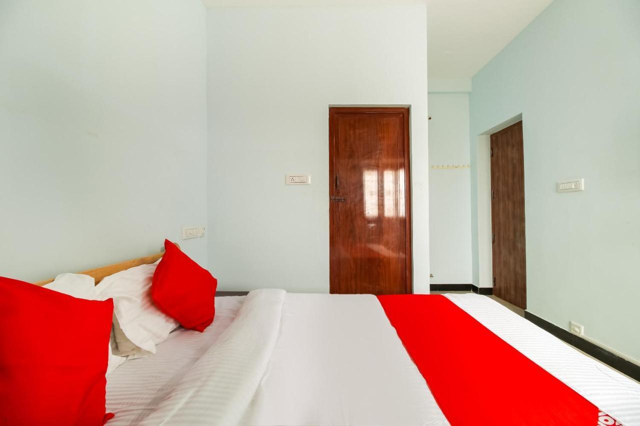 Oyo 71549 Shri Sai Apartments Mettuppālaiyam エクステリア 写真