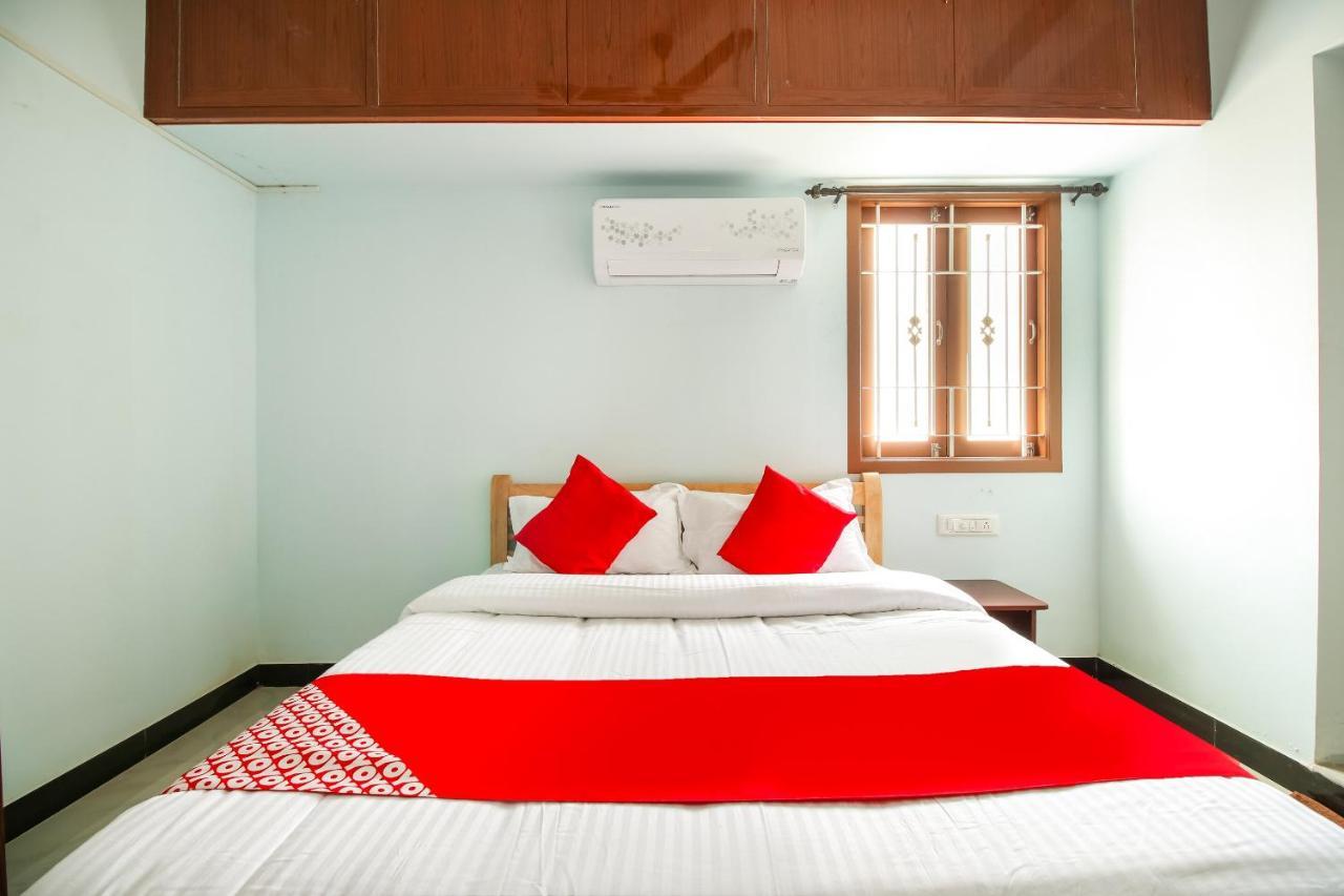 Oyo 71549 Shri Sai Apartments Mettuppālaiyam エクステリア 写真