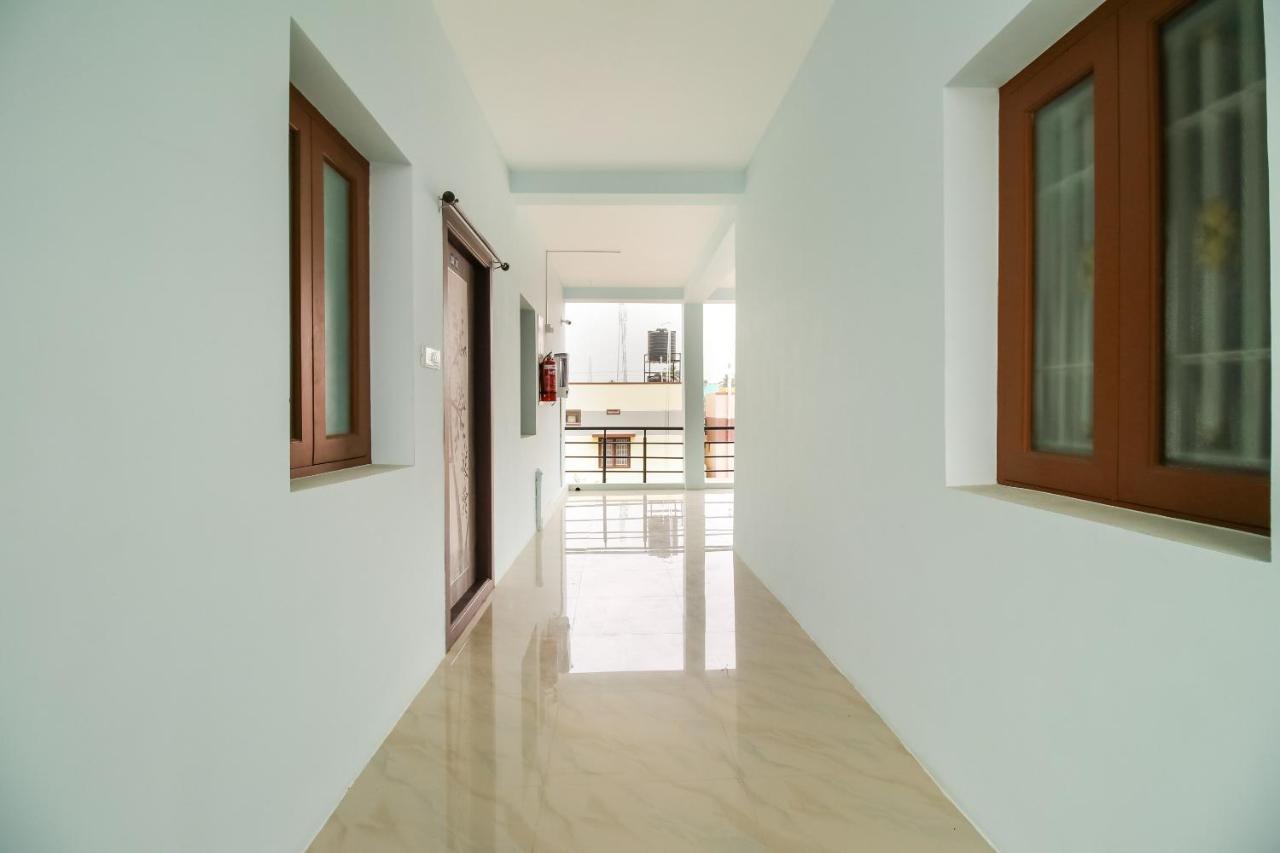 Oyo 71549 Shri Sai Apartments Mettuppālaiyam エクステリア 写真