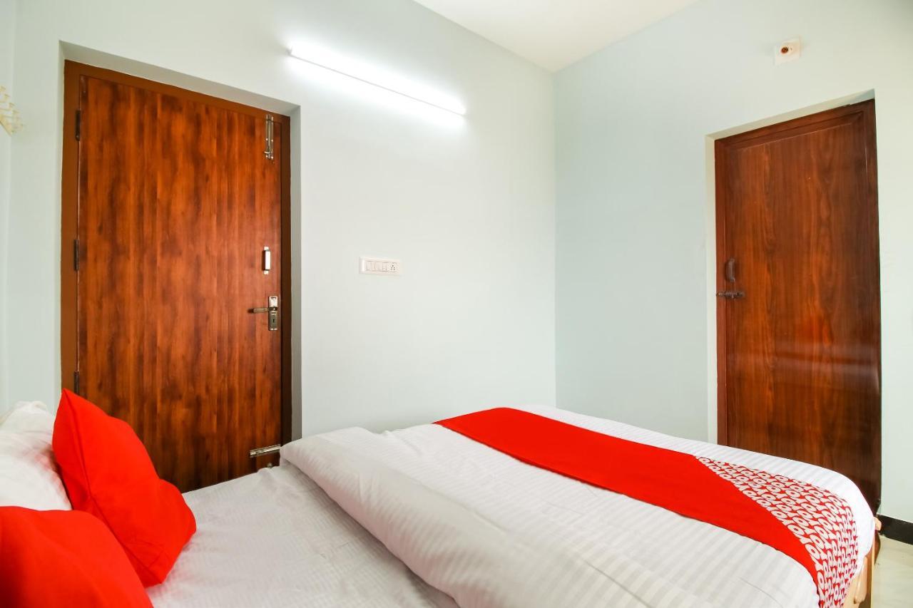 Oyo 71549 Shri Sai Apartments Mettuppālaiyam エクステリア 写真