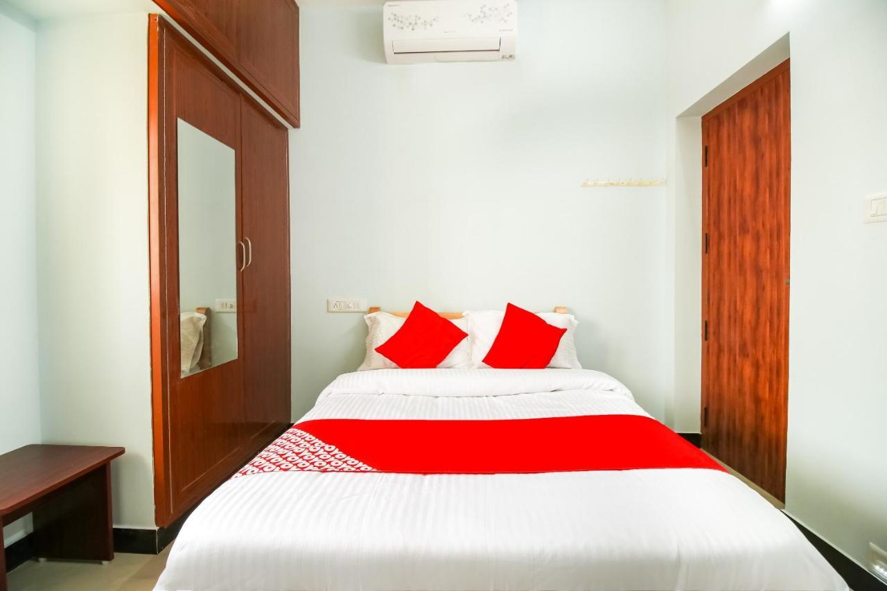 Oyo 71549 Shri Sai Apartments Mettuppālaiyam エクステリア 写真