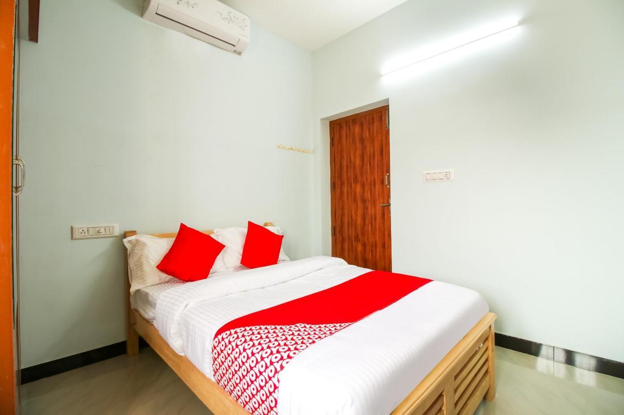 Oyo 71549 Shri Sai Apartments Mettuppālaiyam エクステリア 写真