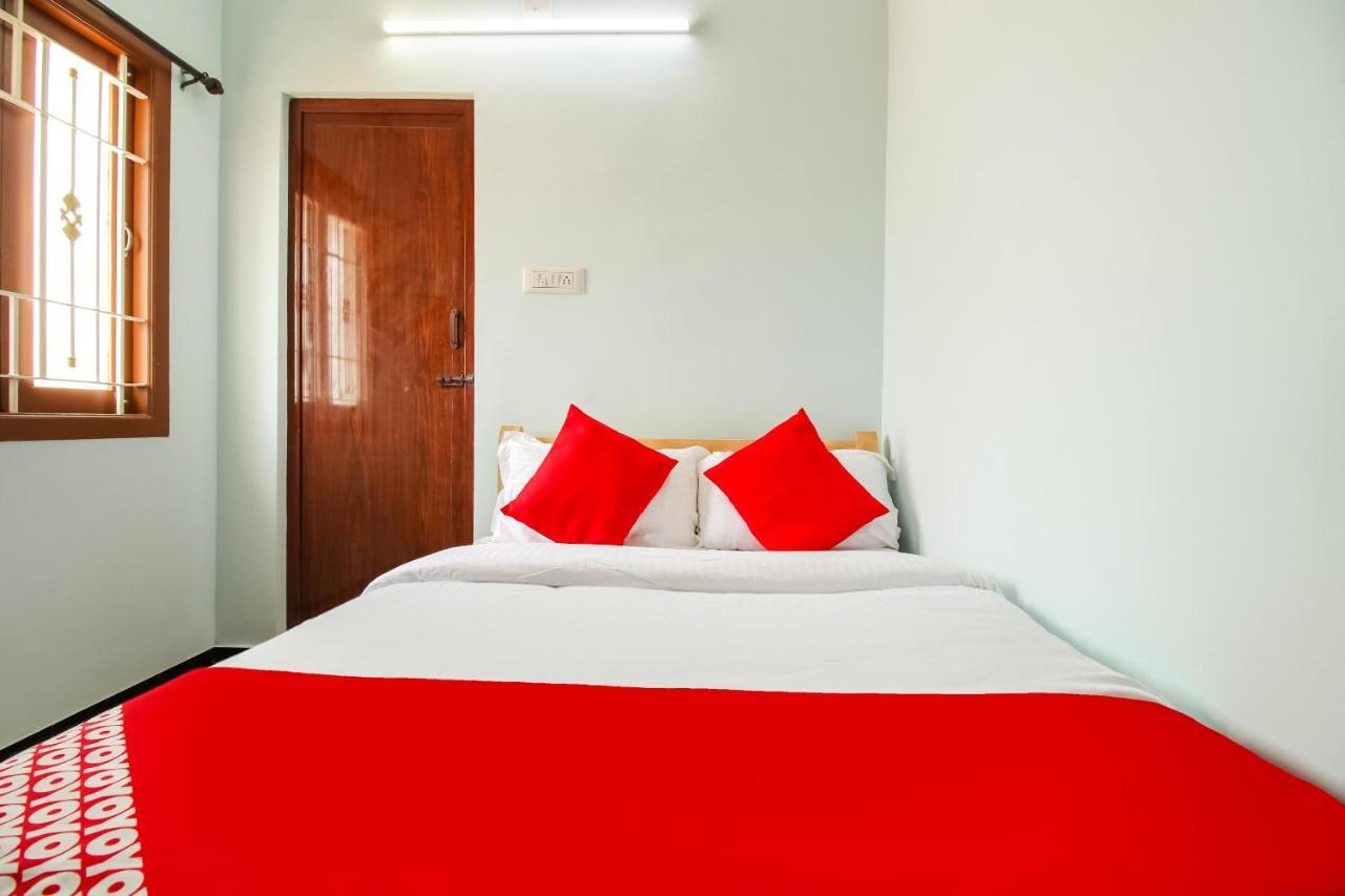 Oyo 71549 Shri Sai Apartments Mettuppālaiyam エクステリア 写真